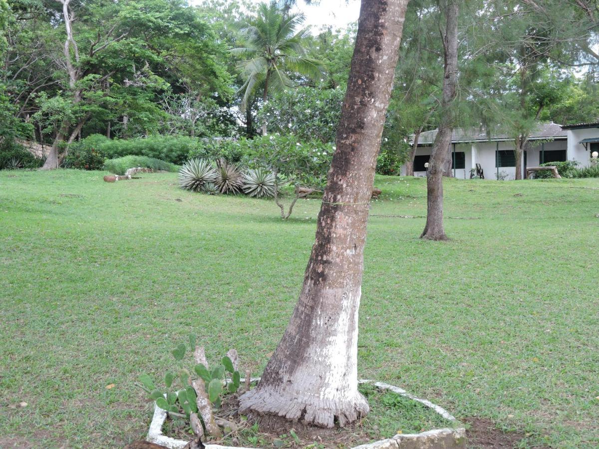 Diani Beachalets Dış mekan fotoğraf